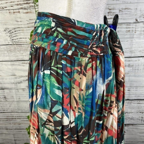 Studio West Apparel Skirt size Large Coral Green Floral Tropical Knee Hawaiian - Picture 9 of 13